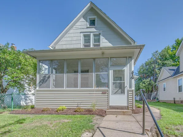 61 Magnolia Ave W, Saint Paul, MN 55117