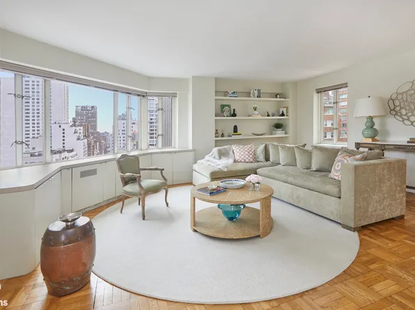 166 East 63rd Street image 1 of 7