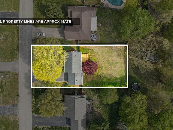 3rd image of 1211 Bark Ridge Cir