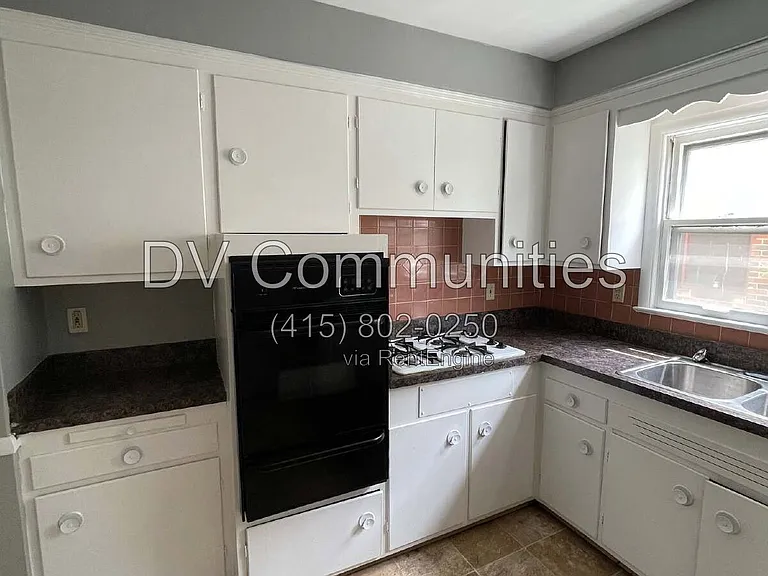 1504 Sherbrook Rd #1 — Photo 55