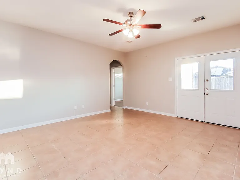 6510 Pine Tree Spg — Photo 7