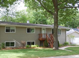 108 Jewell Dr, Williams Bay, WI 53191