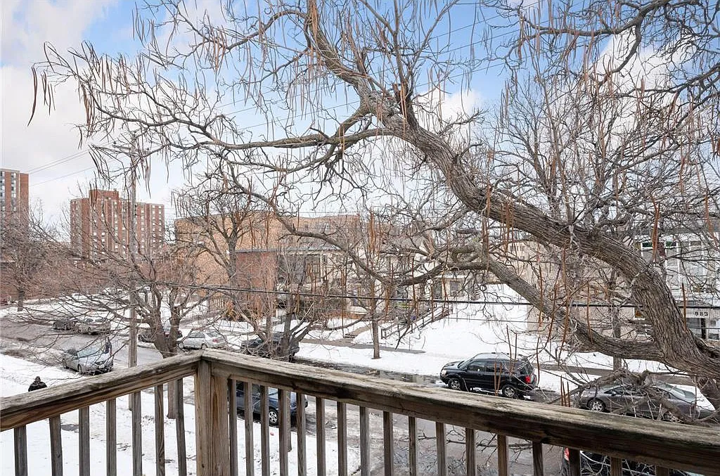 2 bed, 1.0 bath, 950 sqft, $1,295 — Photo 3