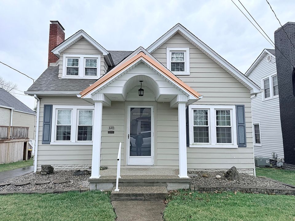 1st image of 123 N Richardson Dr