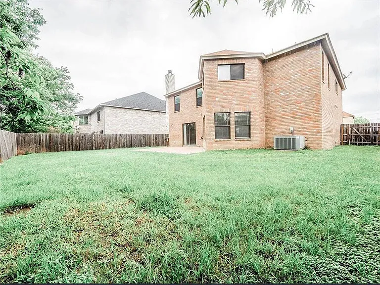 1173 Forest Bluff Trl — Photo 31