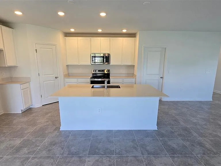 1449 Cumberland Ave — Photo 6