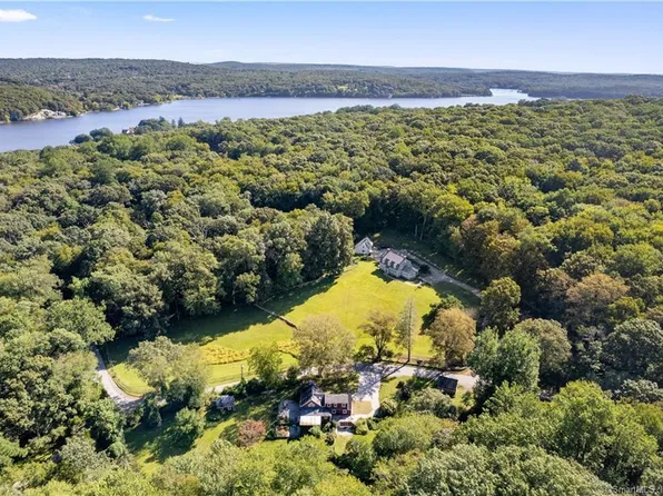 46 Meadow Woods Road, Deep River, CT 06417