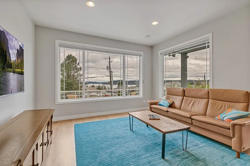 Sunset House — Photo 1