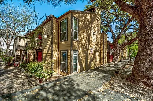 1000 W 26th St Photo 1 1000 W 26th St Photo 1