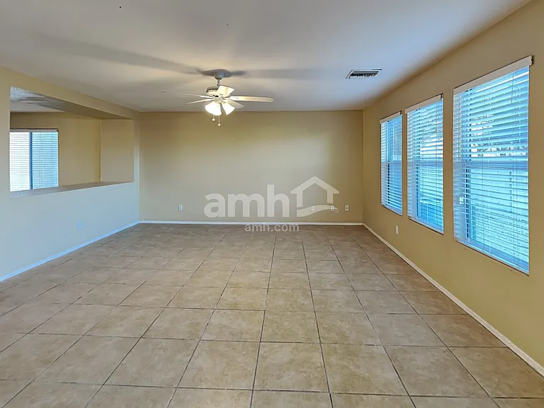 494 W Great White St — Photo 7