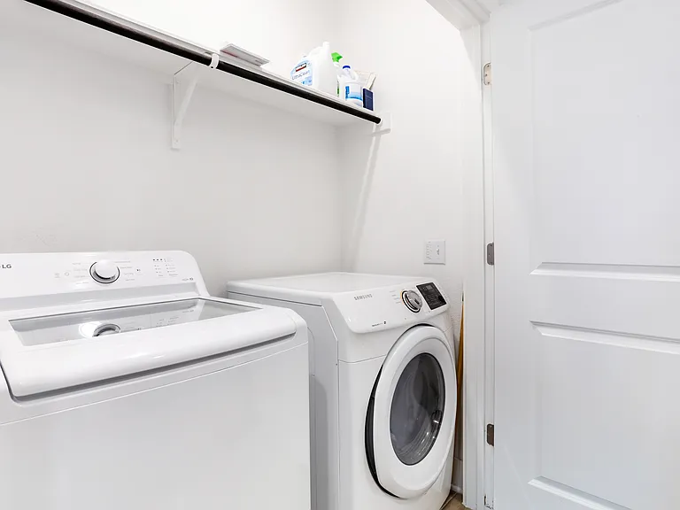 2517 Simond Ave #C — Photo 8