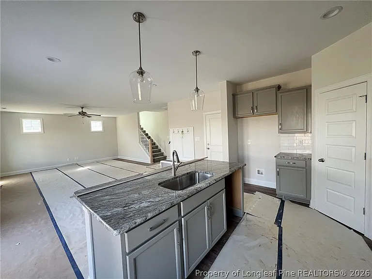 229 Brickendon Ln #324 — Photo 6