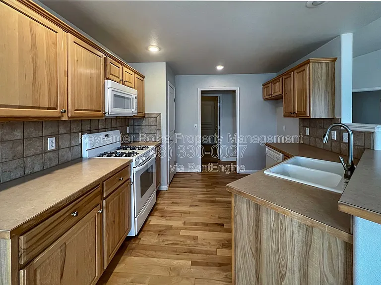 2403 E Indian Creek Dr — Photo 7