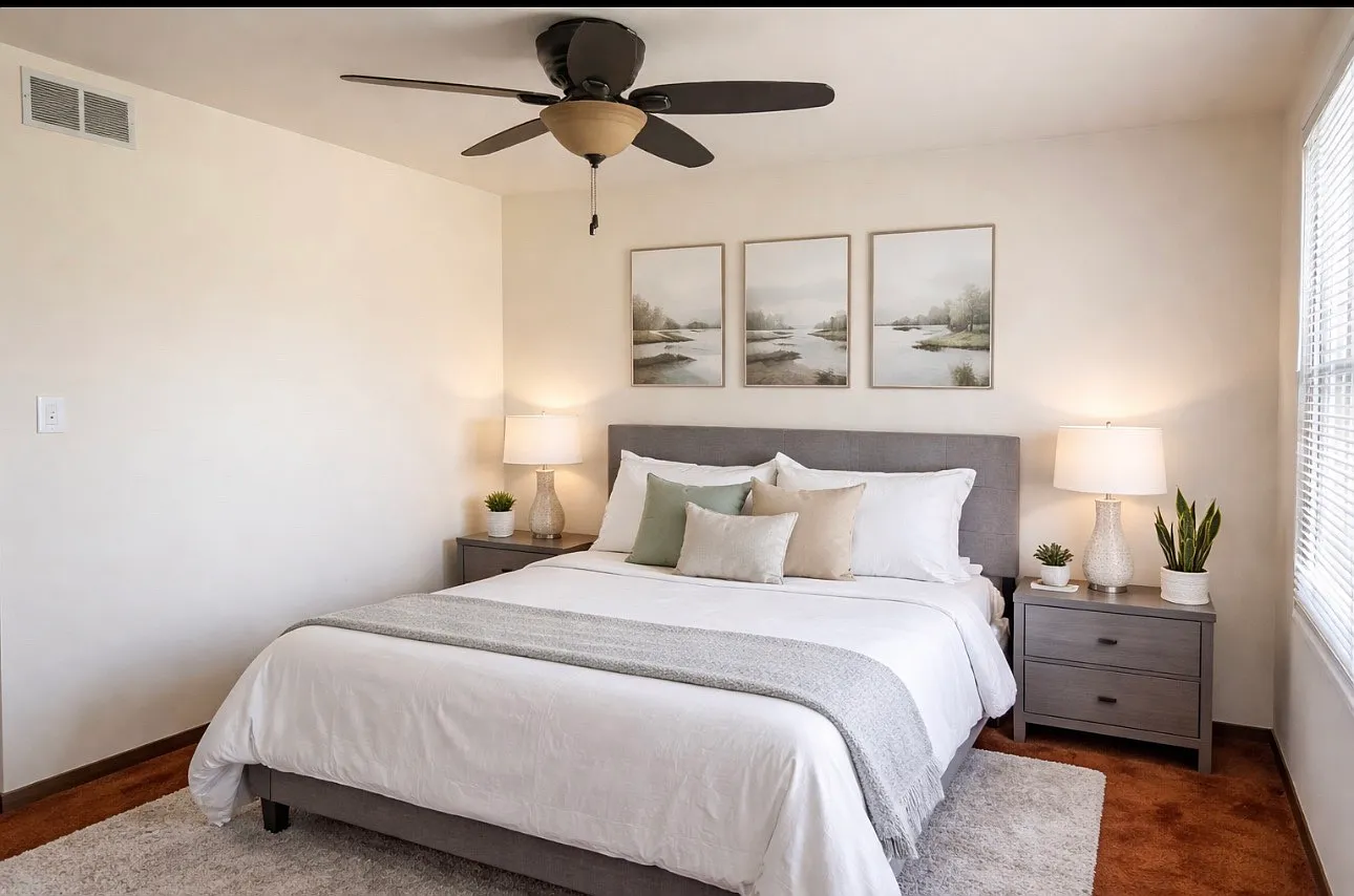 5 bed, 2692 sqft, $900 — Photo 1