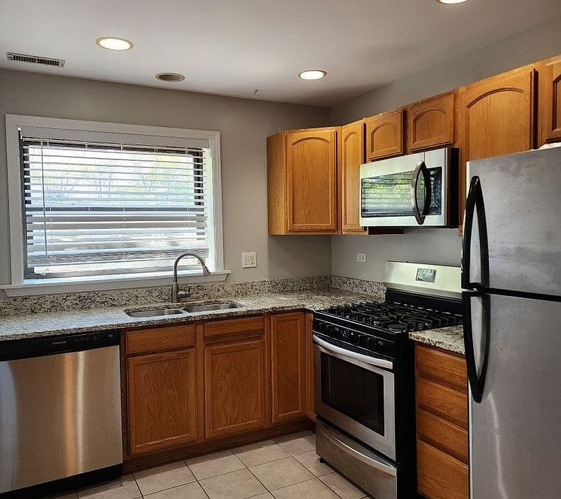 1st image of 1902 W Birchwood Ave APT 3B