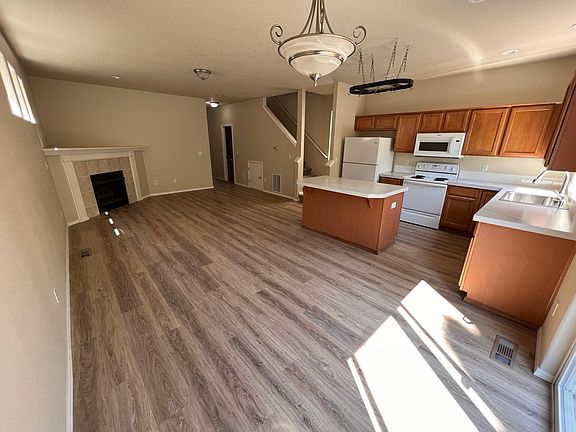 Dining area off kitchen