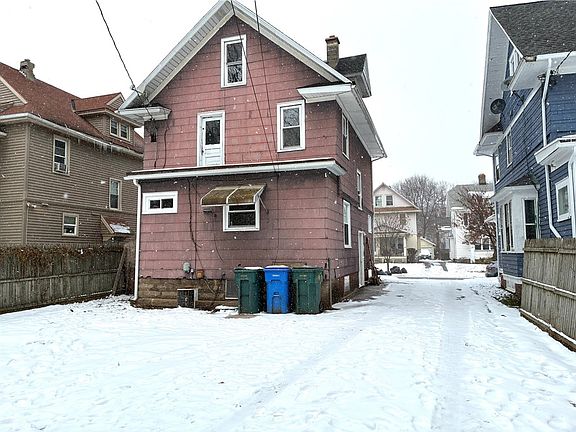 4th image of 273 Electric Ave