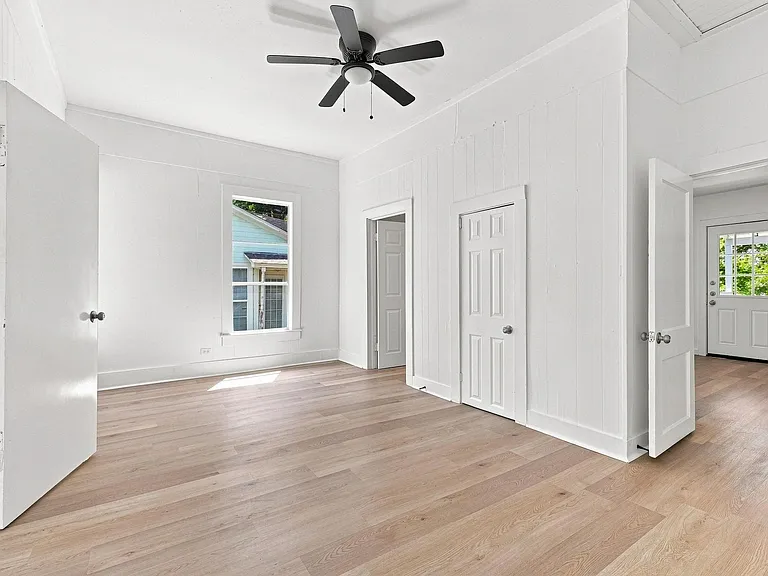604 E Morton St — Photo 17