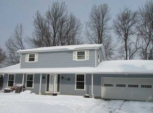 80 Stone Fence Rd, Rochester, NY 14626