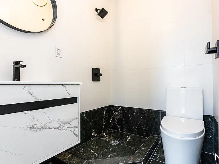 98 Moore St #3F — Photo 12