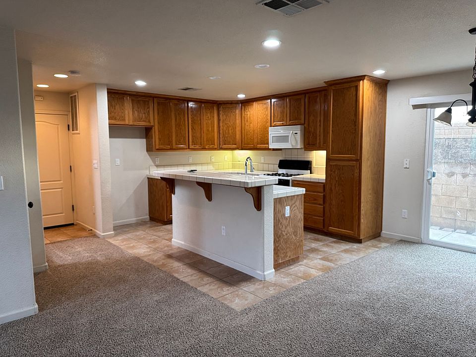 1st image of 750 Odilia Ct
