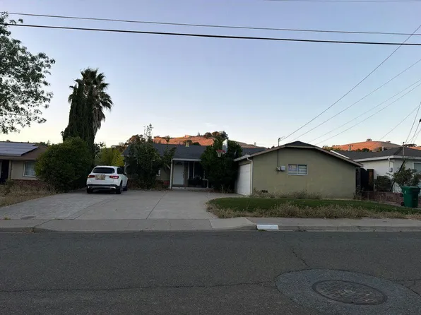 2435 Stokes Ave, Pinole, CA 94564