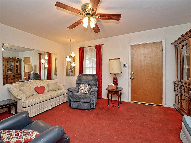 2nd image of 300 Denson Dr