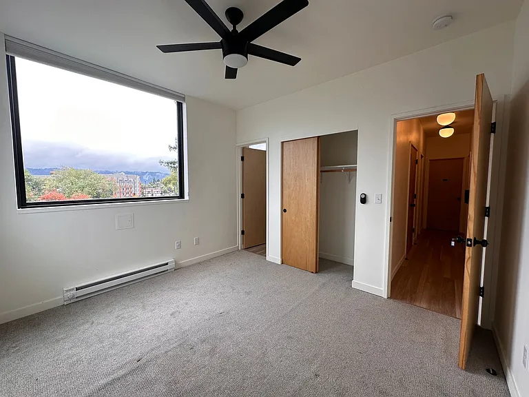 1225 N Prescott St #B404 — Photo 32