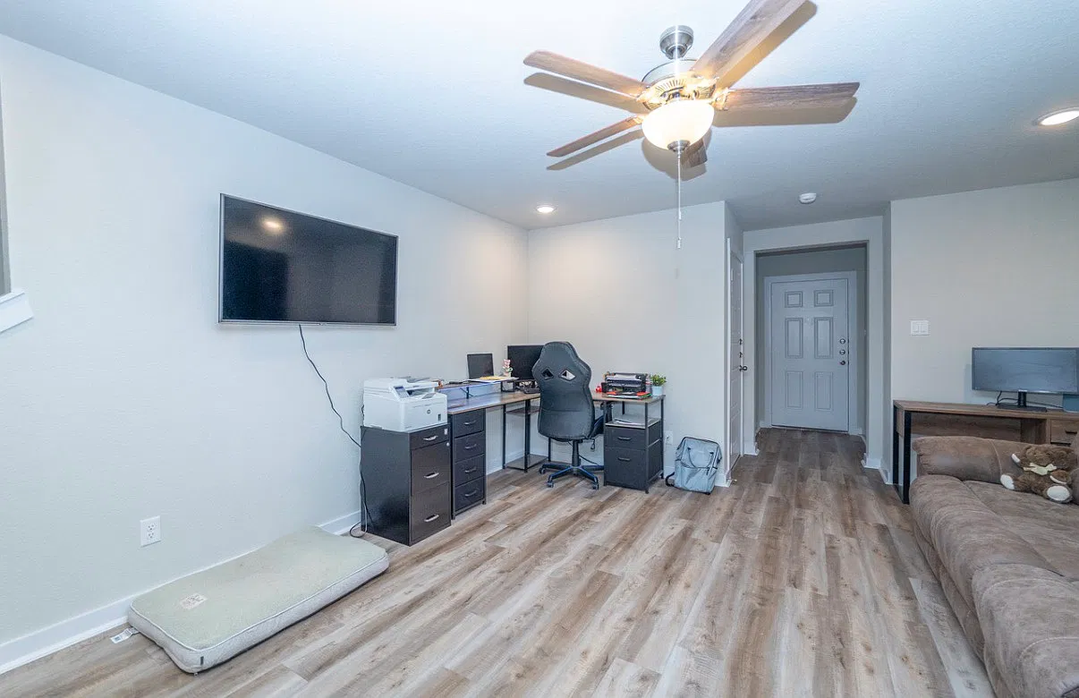 3 bed, 2.5 bath, 1248 sqft, $1,595 — Photo 3