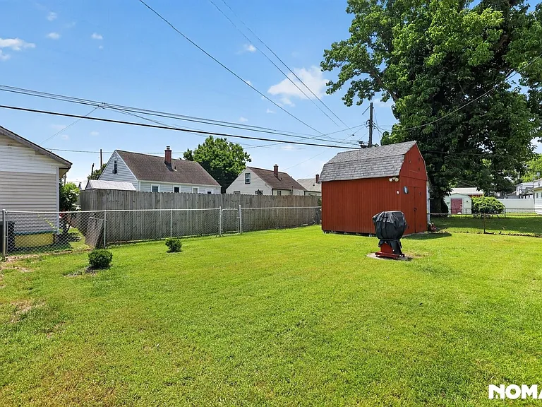 8217 Cornwall Rd — Photo 36