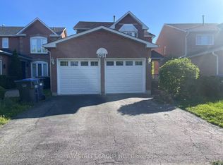 5751 Prairie Cir, Mississauga, ON L5N 6B5