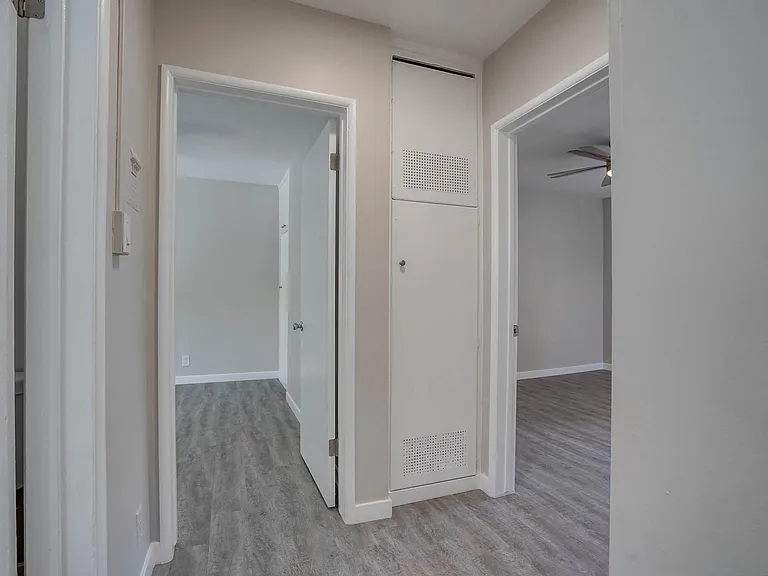 600 Kelton Ave #2 — Photo 14