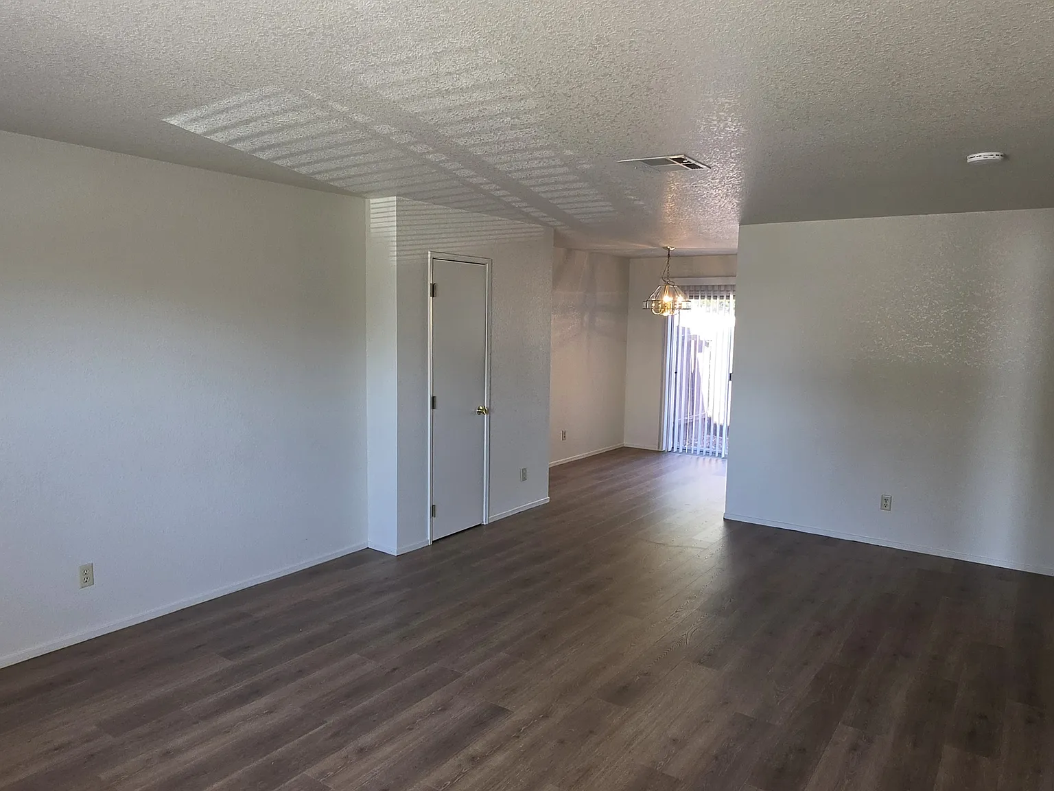 2 bed, 900 sqft, $1,295 — Photo 3