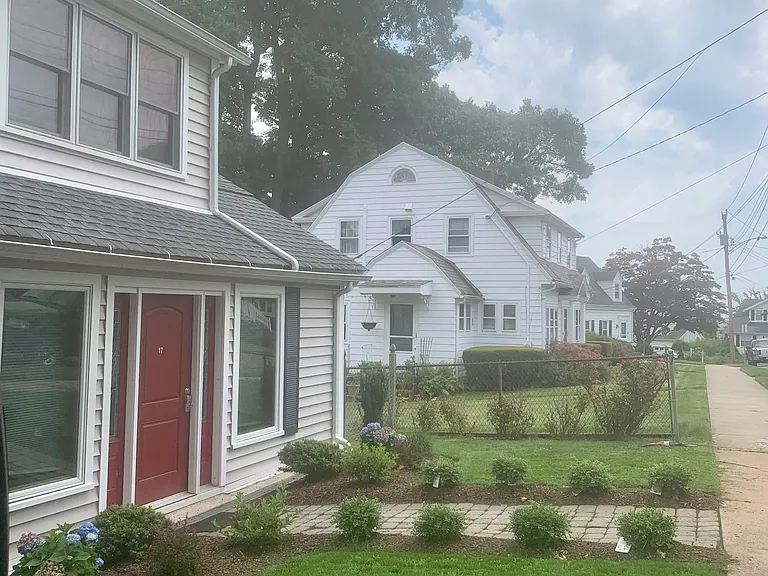 17 Bluff Ave — Photo 44