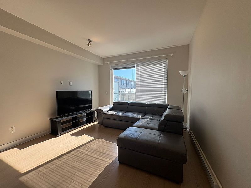 Surrey Townhouse for rent - 3 Bedrooms — photo 9