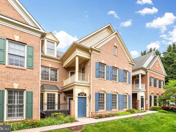 8511 Gavin Manor Ct #9, Chevy Chase, MD 20815