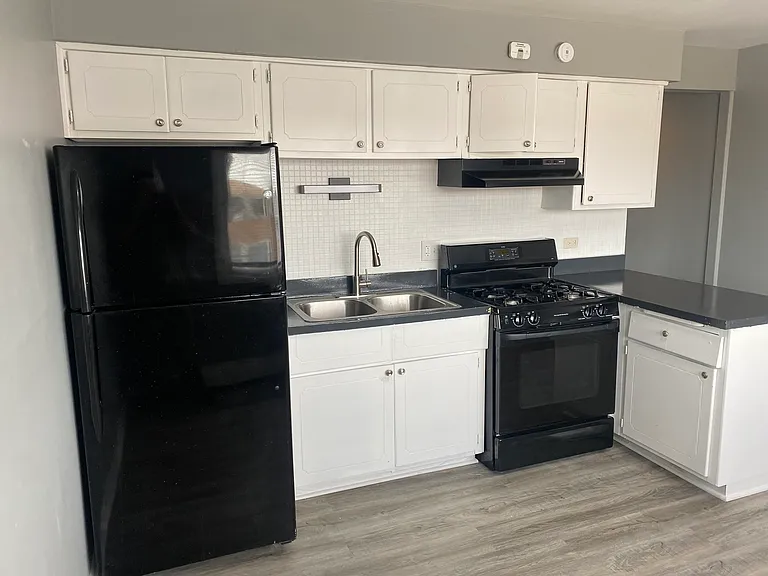 74 Yates Ave #3N — Photo 15