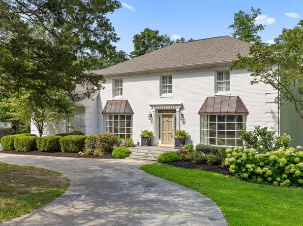 9420 Mountain Shadows Dr, Chattanooga, TN 37421