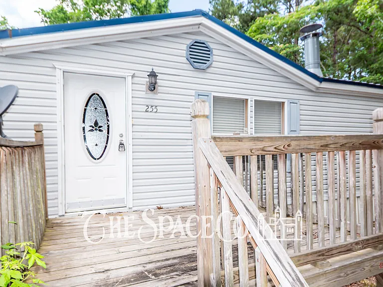 255 Mitton Rd — Photo 4