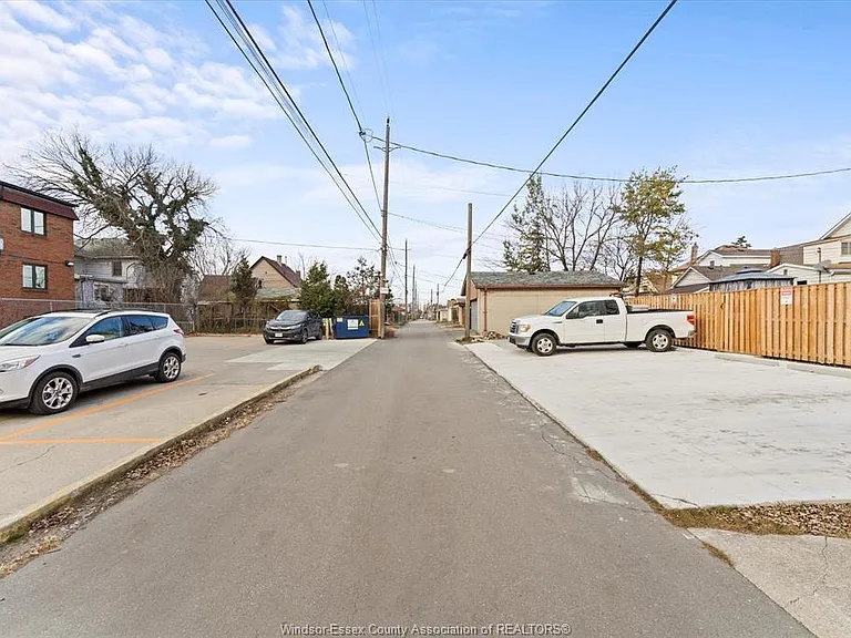 1160 Howard Ave #101 — Photo 26