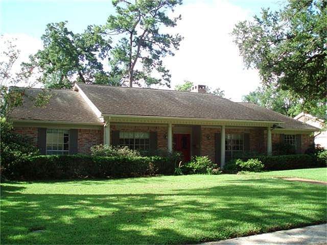 1st image of 10219 Holly Springs Dr