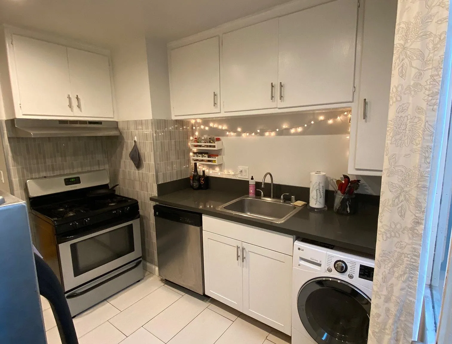 Studio, 480 sqft, $1,645 — Photo 4