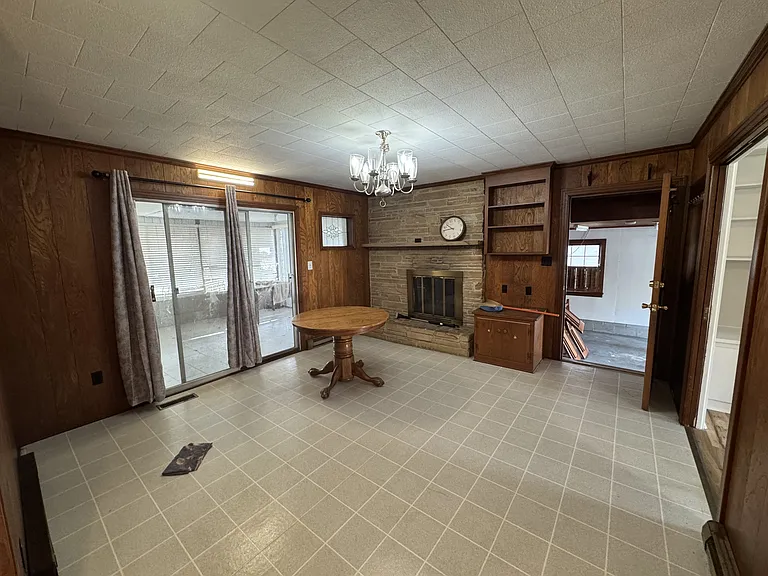 408 E Simmons Ave — Photo 7