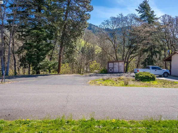 6 NE Stauch Ave #6, White Salmon, WA 98672
