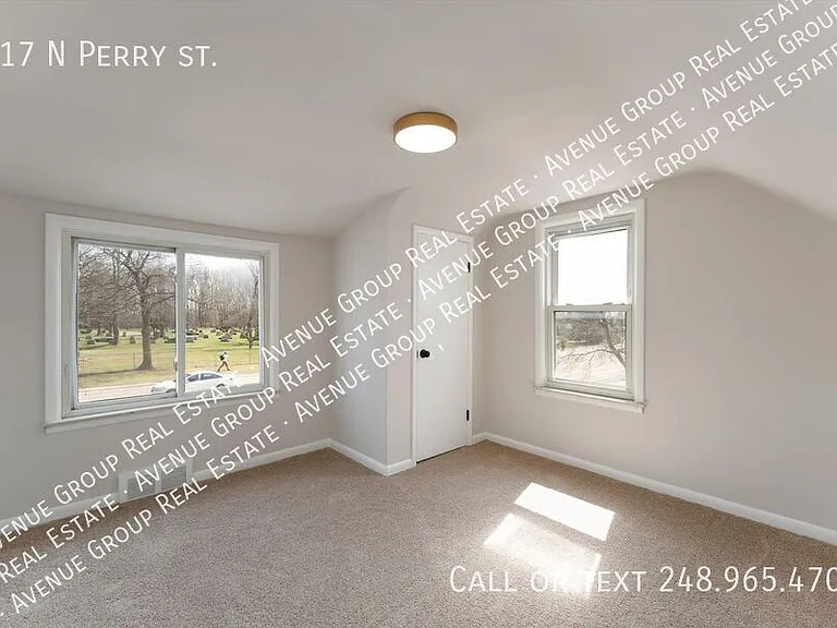 917 N Perry St — Photo 21