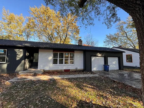 6710 W 65th Ter, Overland Park, KS 66202