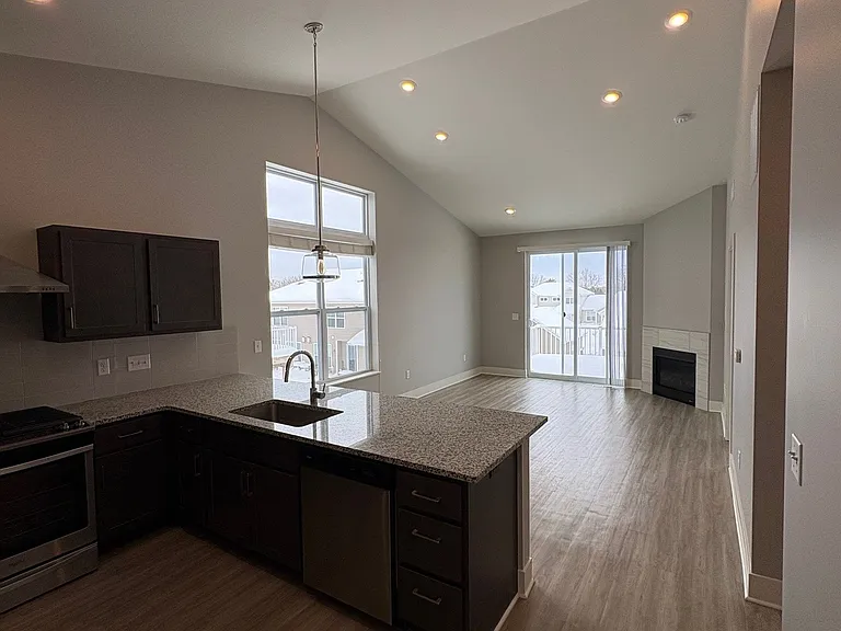 Hanover Townhomes — Photo 63