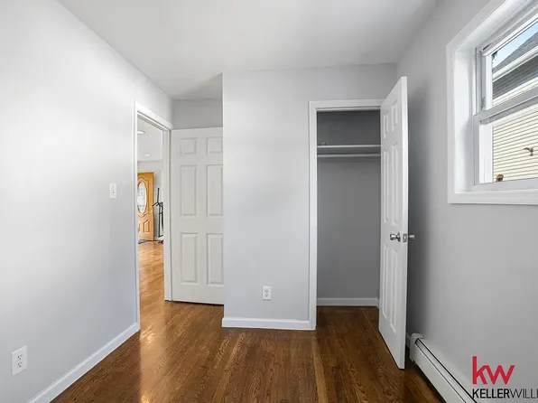 118-27 Lakeview Boulevard East image 9 of 14