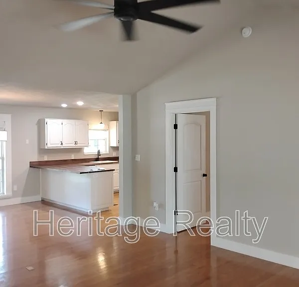 2707 Lady Bug Ln — Photo 9