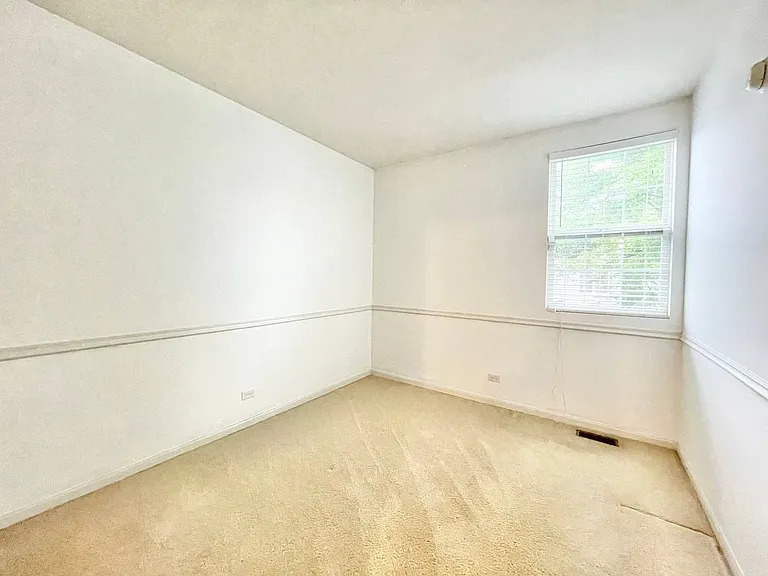 786 Four Seasons Blvd — Photo 11